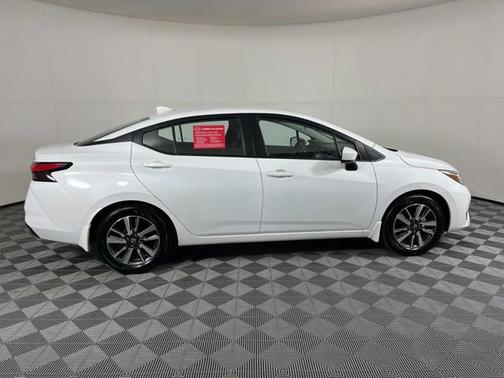 2024 Nissan Versa 1.6 SV