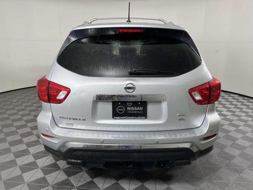2018 Nissan Pathfinder SL
