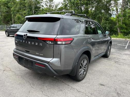 2022 Nissan Pathfinder SV 4WD