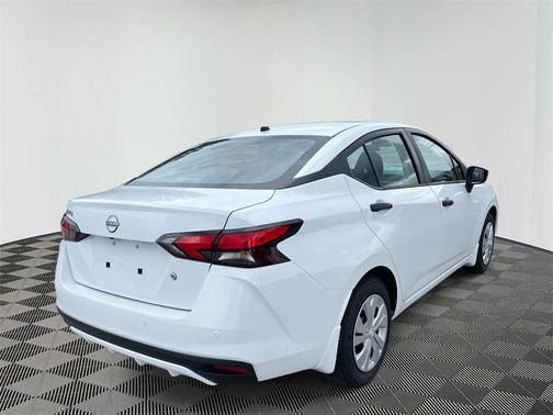 2025 Nissan Versa 1.6 S