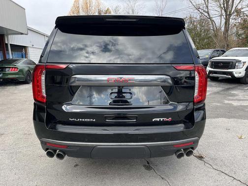 2023 GMC Yukon 4WD AT4