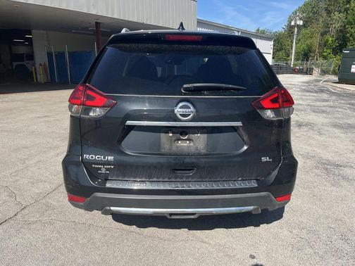 Magnetic Black 2017 Nissan Rogue SL
