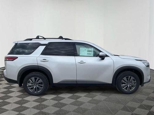 2025 Nissan Pathfinder SV 4WD