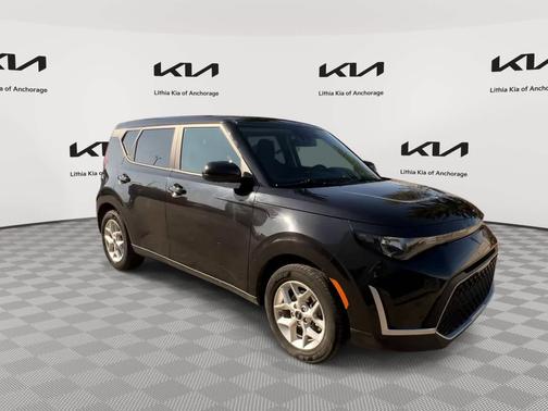 Fusion Black 2023 Kia Soul LX