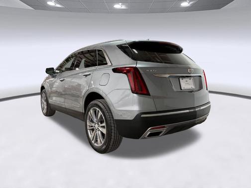 Argent Silver Metallic 2026 Cadillac XT5 Premium Luxury