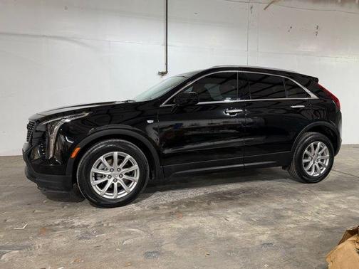 Stellar Black Metallic 2023 Cadillac XT4 Luxury
