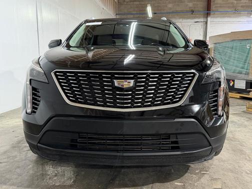 Stellar Black Metallic 2023 Cadillac XT4 Luxury