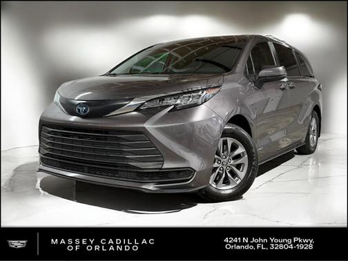 2021 Toyota Sienna LE