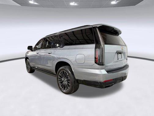 Argent Silver Metallic 2026 Cadillac Escalade ESV Sport Platinum