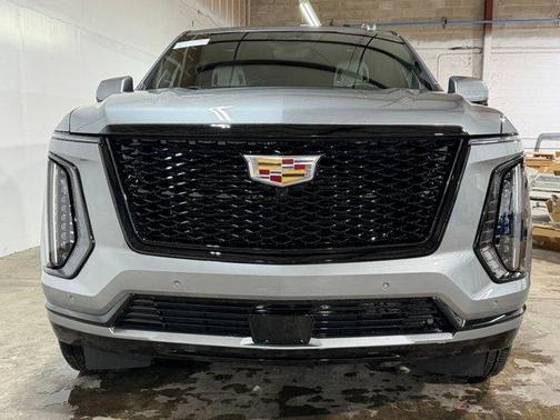 Argent Silver Metallic 2026 Cadillac Escalade ESV Sport Platinum