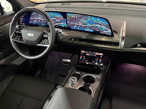 Argent Silver Metallic 2026 Cadillac VISTIQ Sport
