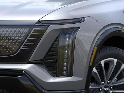 Argent Silver Metallic 2026 Cadillac VISTIQ Sport