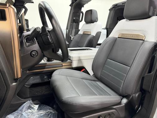 Meteorite Metallic (Grey) 2024 GMC HUMMER EV SUV 2X