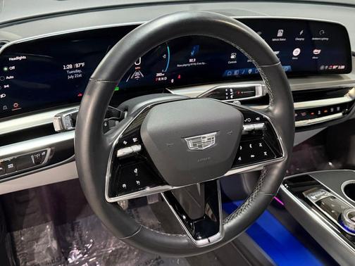 Nimbus Metallic 2024 Cadillac LYRIQ Luxury