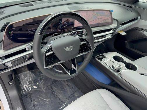 Vibrant White Tricoat 2027 Cadillac LYRIQ Sport
