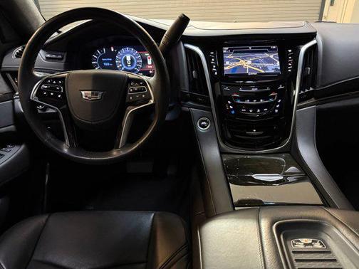 2019 Cadillac Escalade Platinum