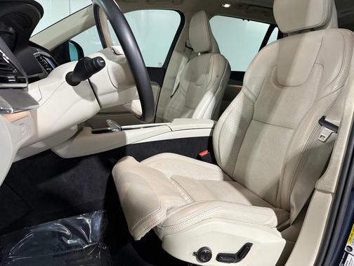 2023 Volvo XC90 B6 Ultimate 6-Seater