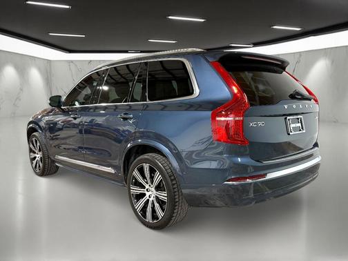 2023 Volvo XC90 B6 Ultimate 6-Seater
