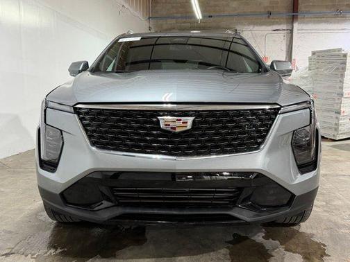 Argent Silver Metallic 2024 Cadillac XT4 Premium Luxury