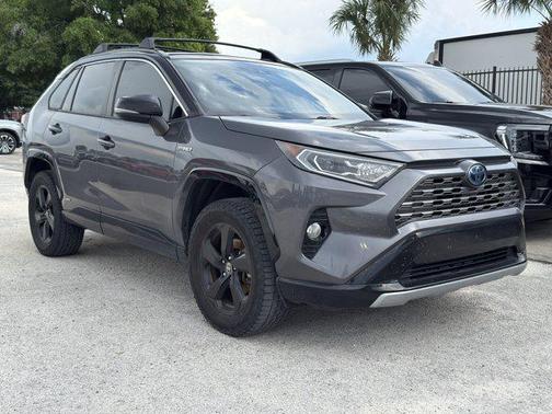 2021 Toyota RAV4 Hybrid SE