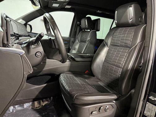 2022 Cadillac Escalade ESV Sport Platinum