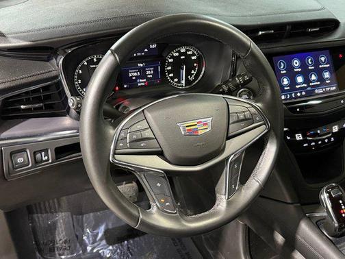 2023 Cadillac XT5 Luxury