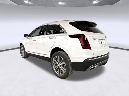 Crystal White Tricoat 2026 Cadillac XT5 Premium Luxury