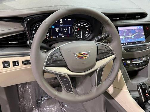 Crystal White Tricoat 2026 Cadillac XT5 Premium Luxury