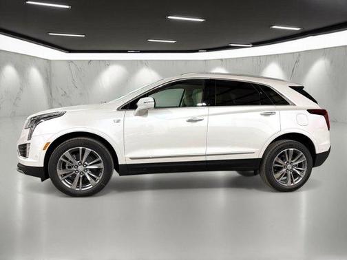 Crystal White Tricoat 2026 Cadillac XT5 Premium Luxury