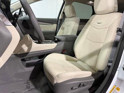 Crystal White Tricoat 2026 Cadillac XT5 Premium Luxury