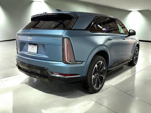 2025 Cadillac Escalade IQ Sport 2