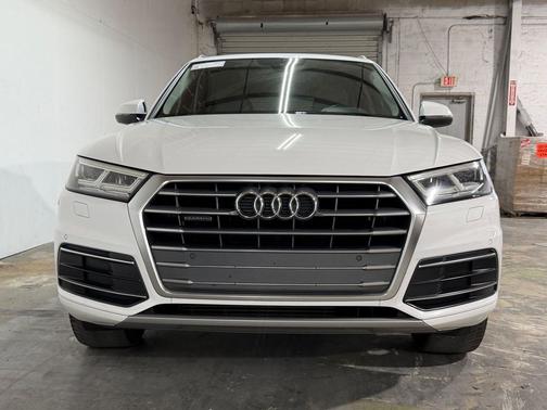 Ibis White 2018 Audi Q5 2.0T Premium Plus
