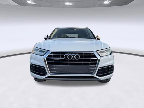 Ibis White 2018 Audi Q5 2.0T Premium Plus