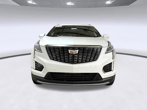 Crystal White Tricoat 2026 Cadillac XT5 Premium Luxury