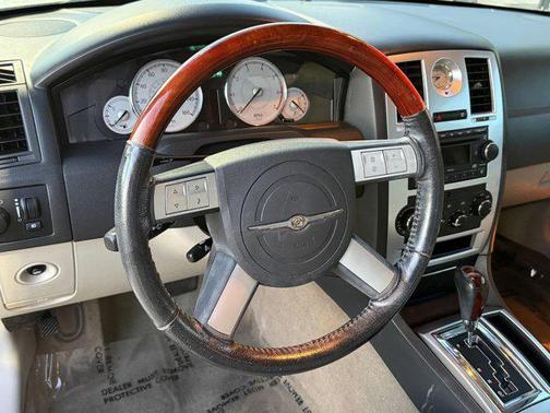 2006 Chrysler 300C Base