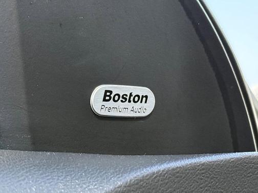 White 2006 Chrysler 300C Base