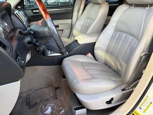 2006 Chrysler 300C Base