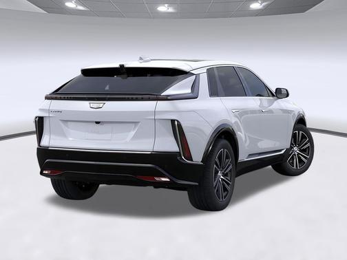 Vibrant White Tricoat 2027 Cadillac LYRIQ Premium Luxury