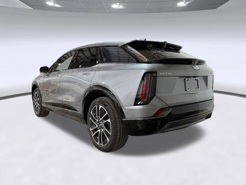 Argent Silver Metallic 2026 Cadillac OPTIQ Sport