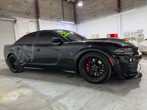 Pitch Black Clearcoat 2022 Dodge Charger SRT Hellcat