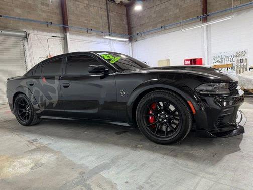 Pitch Black Clearcoat 2022 Dodge Charger SRT Hellcat