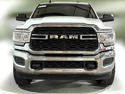 2020 RAM 2500 Tradesman Crew Cab 4X4 6'4' Box