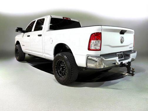 2020 RAM 2500 Tradesman Crew Cab 4X4 6'4' Box