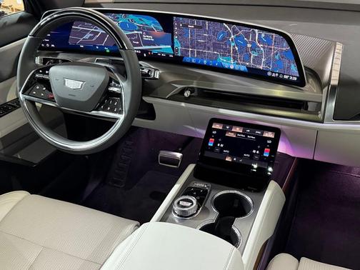 2026 Cadillac VISTIQ Luxury