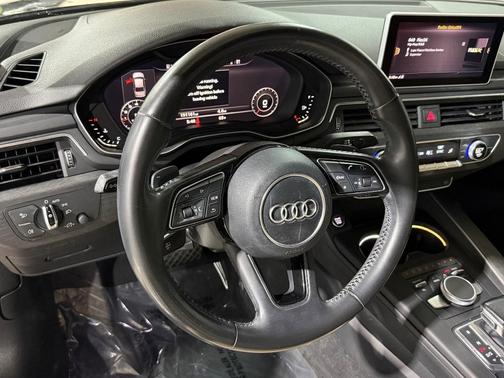 2017 Audi A4 Season of Audi ultra Premium