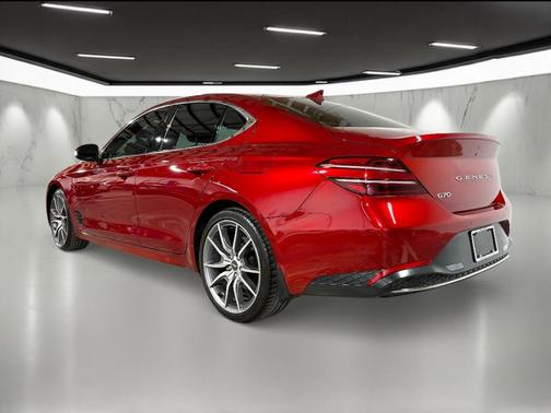 2022 Genesis G70 2.0T RWD