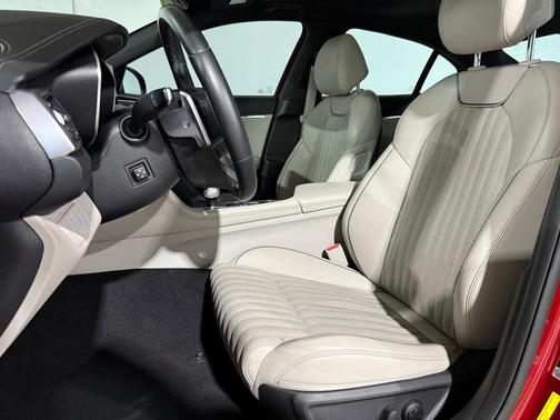 2022 Genesis G70 2.0T RWD