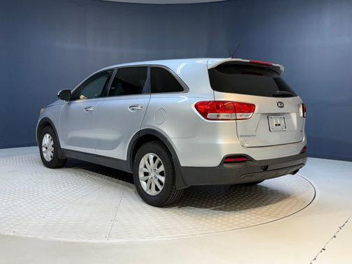 2016 Kia Sorento L