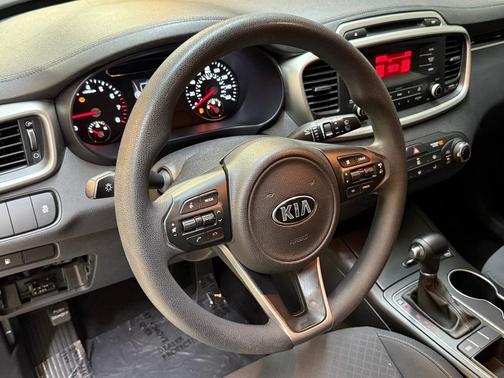 2016 Kia Sorento L