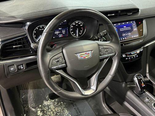 2022 Cadillac XT6 Luxury FWD